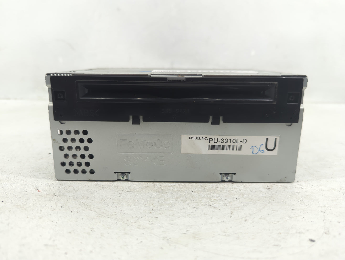 2014-2015 Ford Explorer Radio AM FM Cd Player Receiver Replacement P/N:PU-3910L-D Fits Fits 2014 2015 OEM Used Auto Parts - 