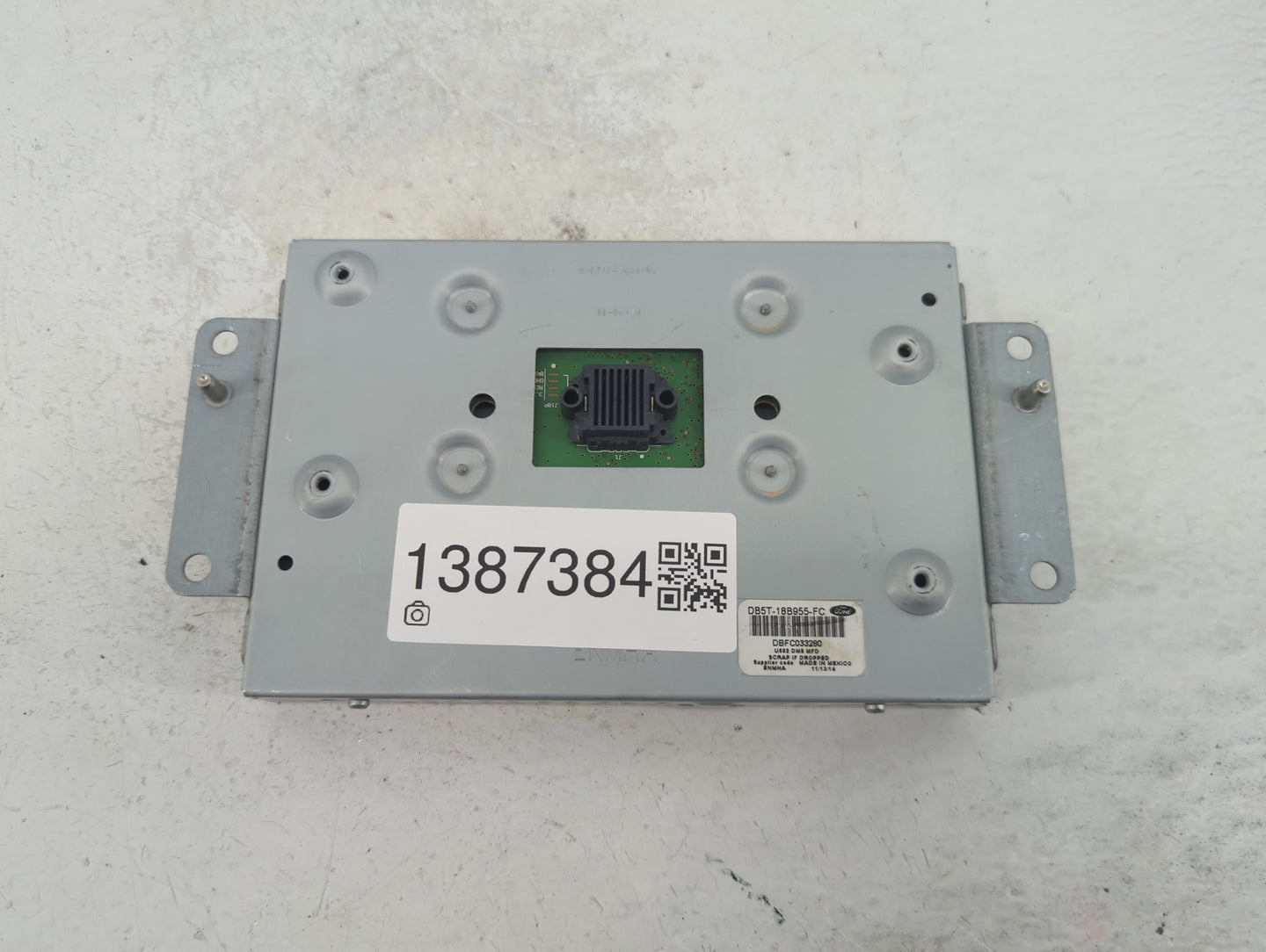2015-2016 Ford Explorer Information Display Screen - Oemusedautoparts1.com