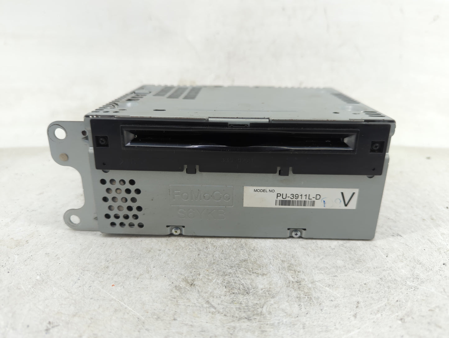 2015 Ford Explorer Radio AM FM Cd Player Receiver Replacement P/N:EB5T-19C107-JB Fits OEM Used Auto Parts - Oemusedautoparts