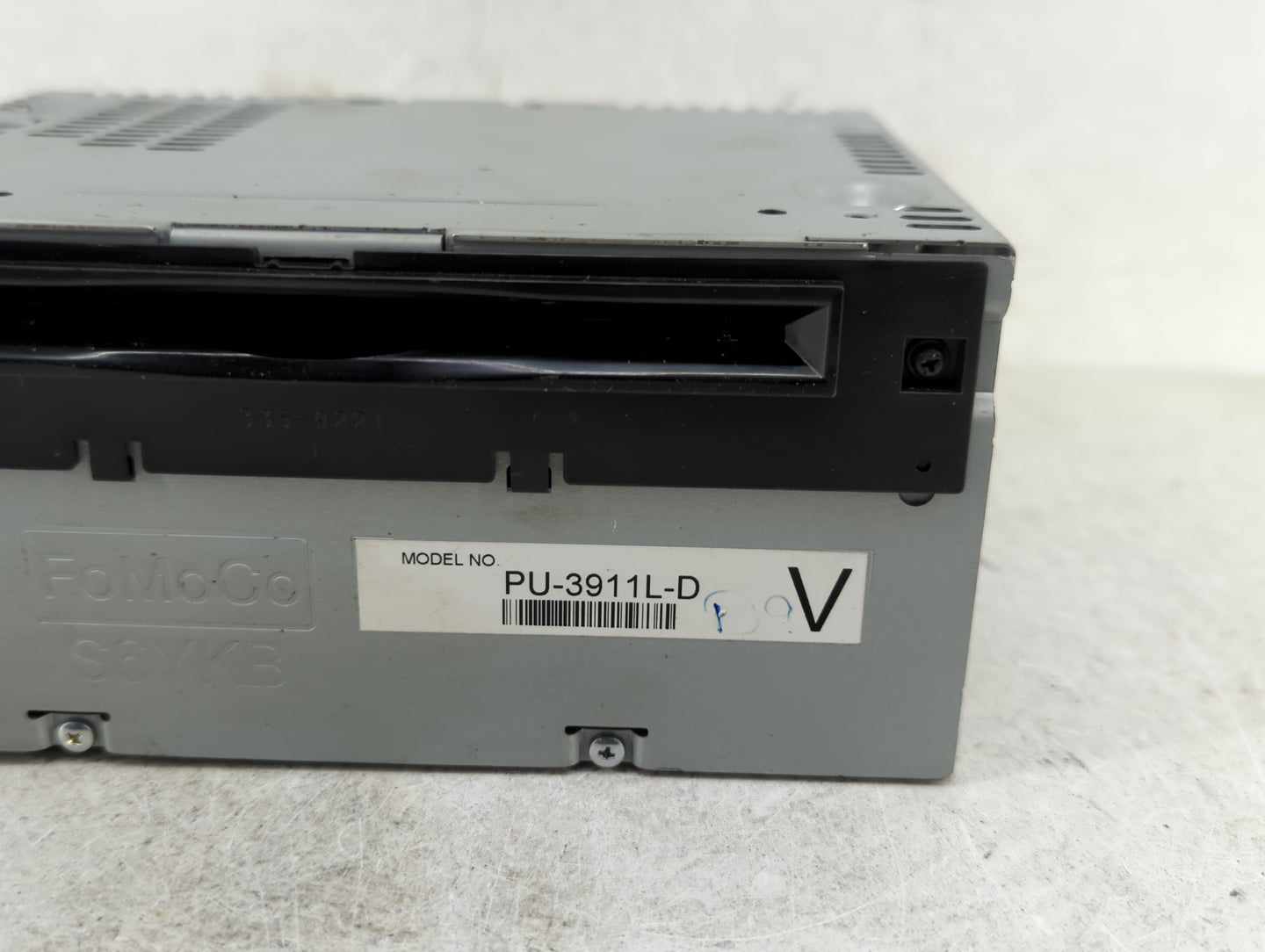 2015 Ford Explorer Radio AM FM Cd Player Receiver Replacement P/N:EB5T-19C107-JB Fits OEM Used Auto Parts - Oemusedautoparts