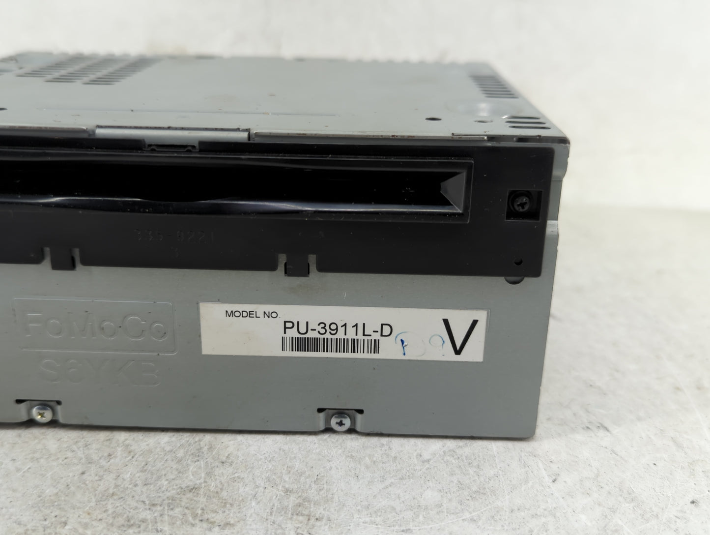 2015 Ford Explorer Radio AM FM Cd Player Receiver Replacement P/N:EB5T-19C107-JB Fits OEM Used Auto Parts - Oemusedautoparts