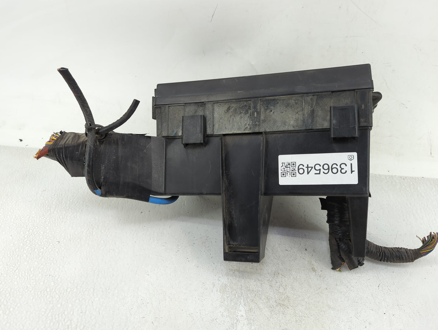 2014-2015 Ford Explorer Fusebox Fuse Box Panel Relay Module P/N:BT4T-14A003-AA Fits Fits 2014 2015 OEM Used Auto Parts - Oem