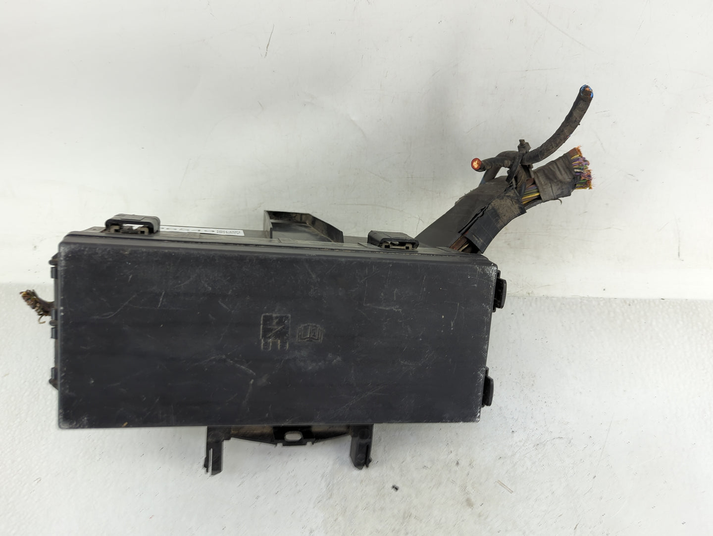 2014-2015 Ford Explorer Fusebox Fuse Box Panel Relay Module P/N:BT4T-14A003-AA Fits Fits 2014 2015 OEM Used Auto Parts - Oem