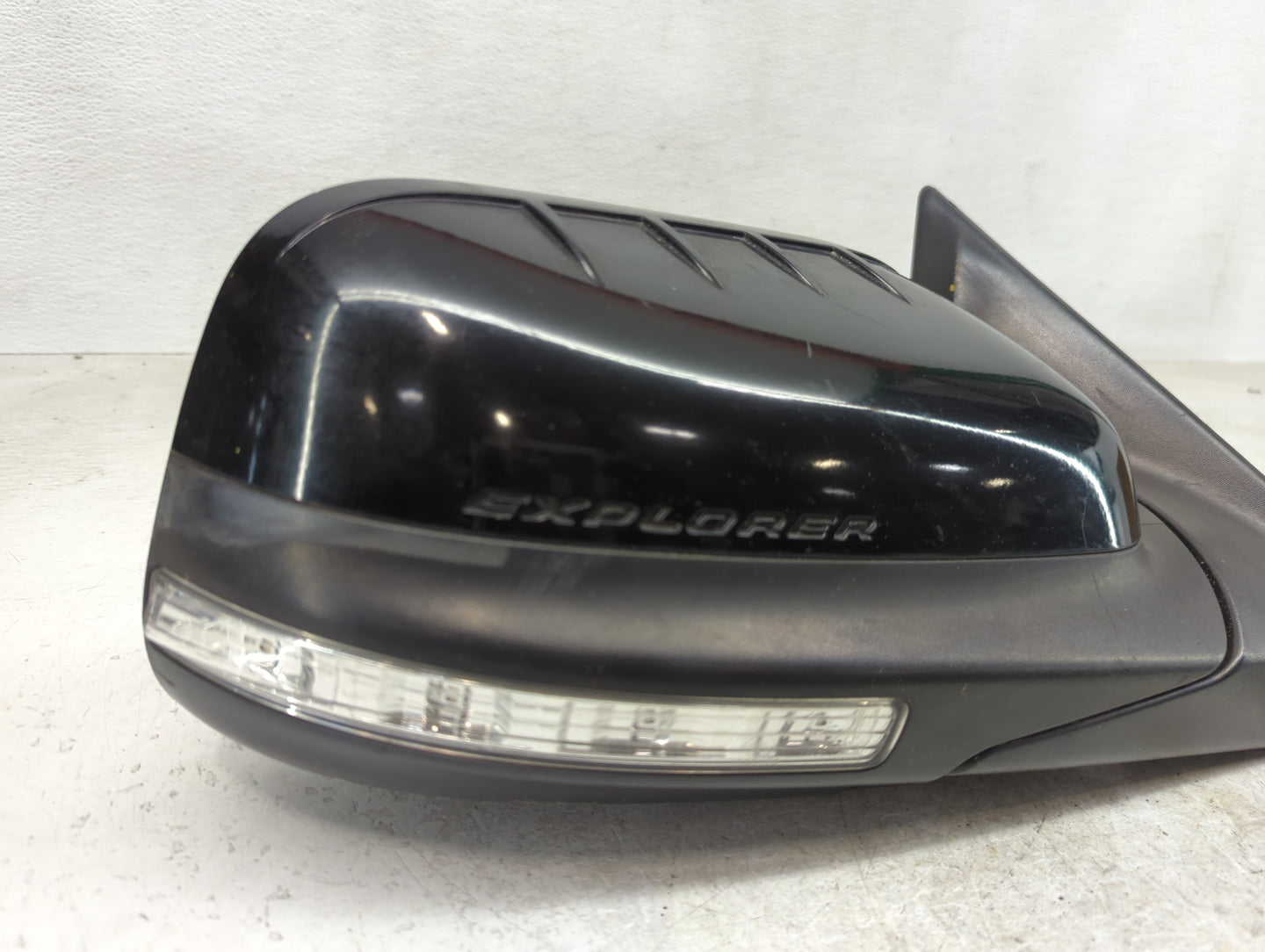 2011-2015 Ford Explorer Passenger Side View Mirror - Right Door Mirror OEM Used - Oemusedautoparts1.com