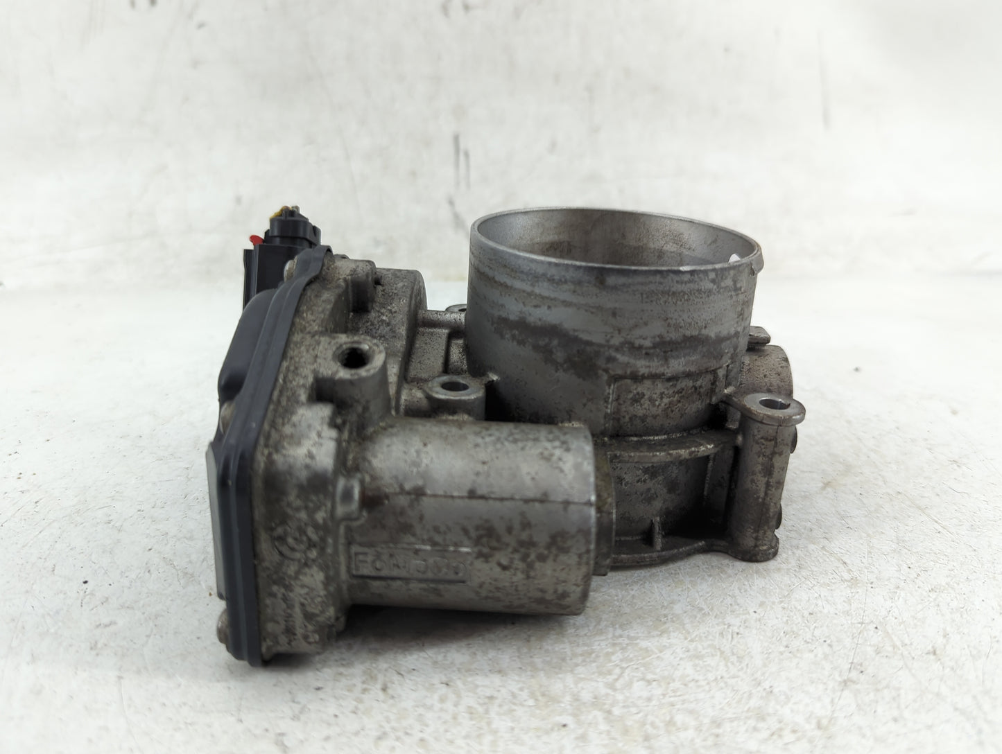 2011-2019 Ford Explorer Throttle Body P/N:AT4E-9F991-EH Fits Fits 2011 2012 2013 2014 2015 2016 2017 2018 2019 OEM Used Auto