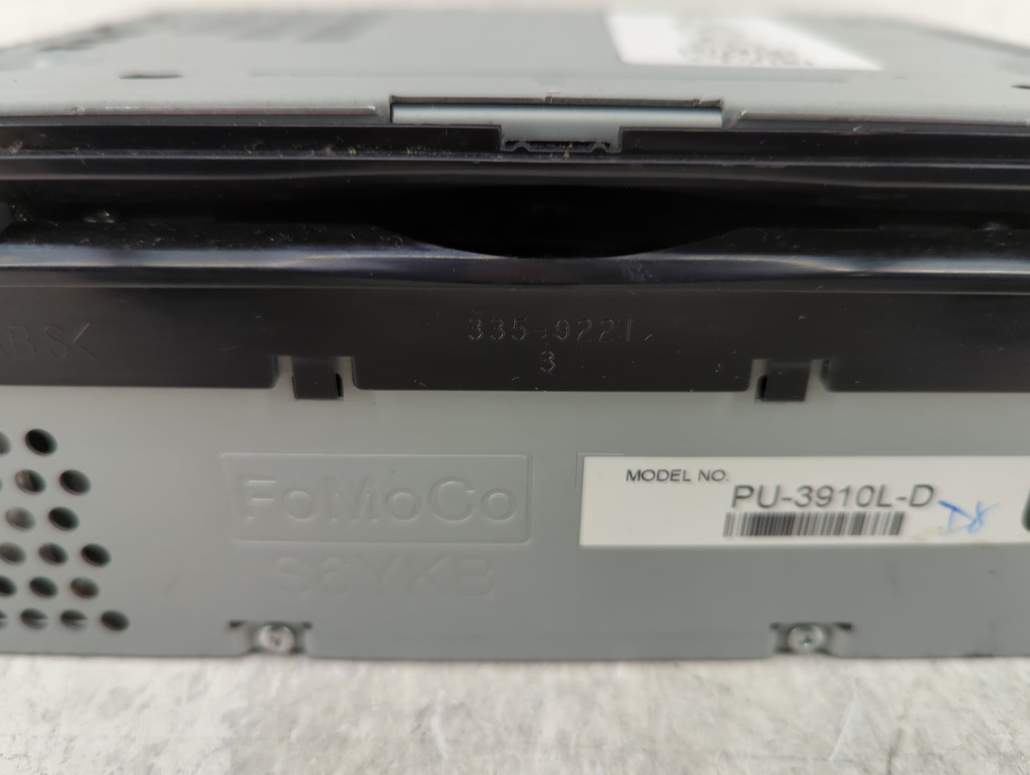 2015 Ford Explorer Radio AM FM Cd Player Receiver Replacement P/N:EB5T-19C107-HB Fits OEM Used Auto Parts - Oemusedautoparts