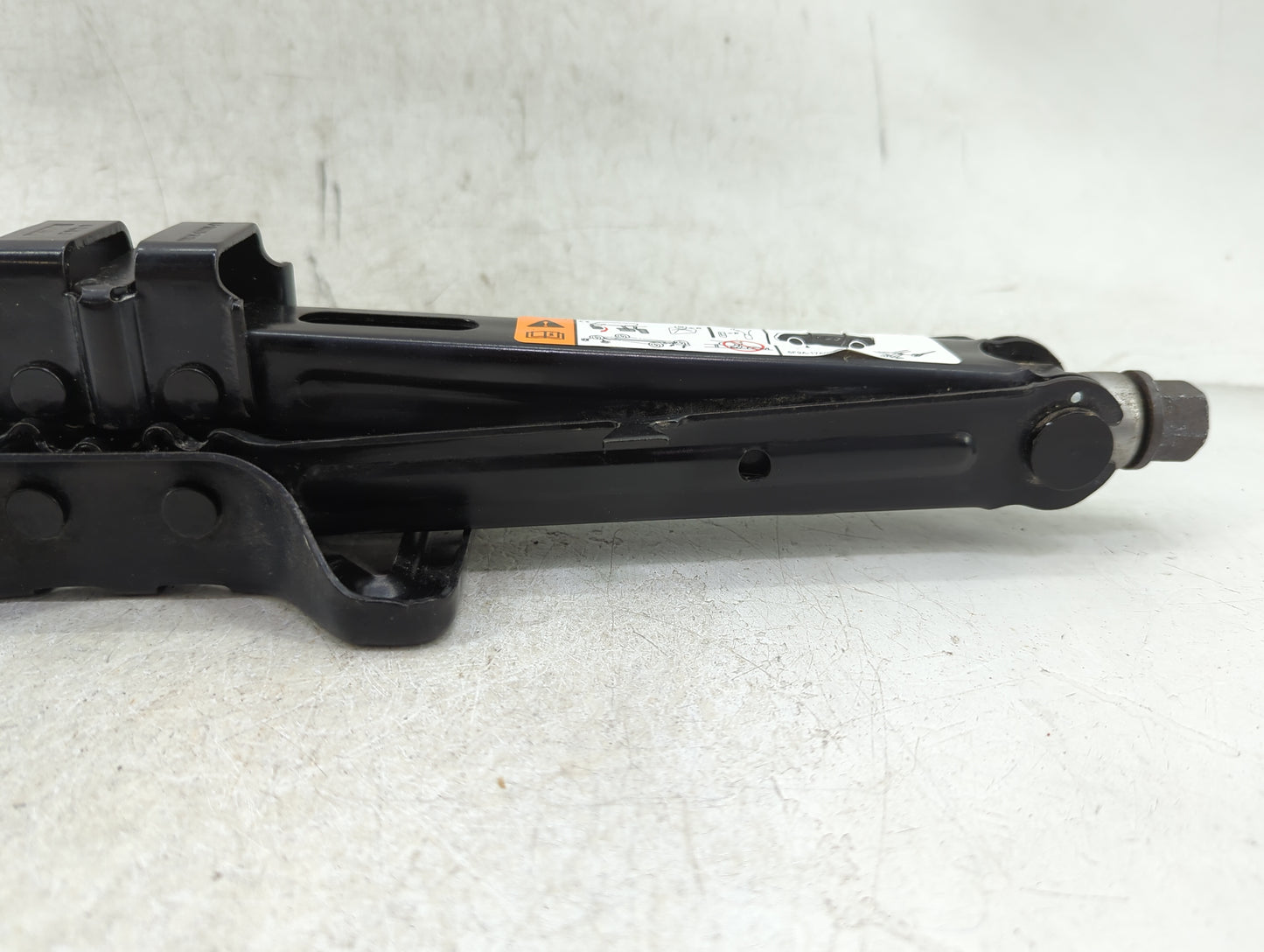 2015 Ford Explorer Spare Scissor Car Jack - Oemusedautoparts1.com