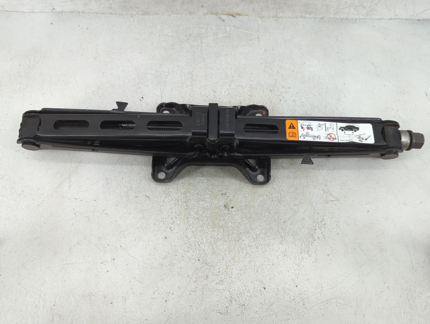 2015 Ford Explorer Spare Scissor Car Jack - Oemusedautoparts1.com