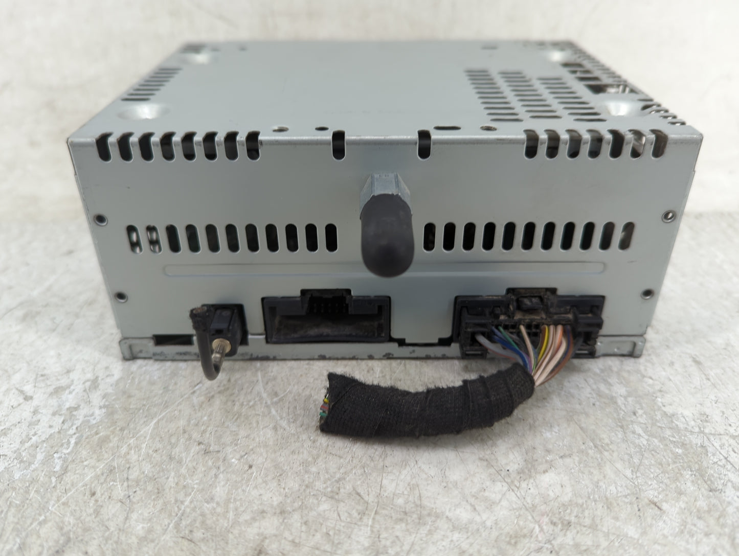2014-2015 Ford Explorer Radio AM FM Cd Player Receiver Replacement P/N:EB5T-19C107-GA Fits Fits 2014 2015 OEM Used Auto Part