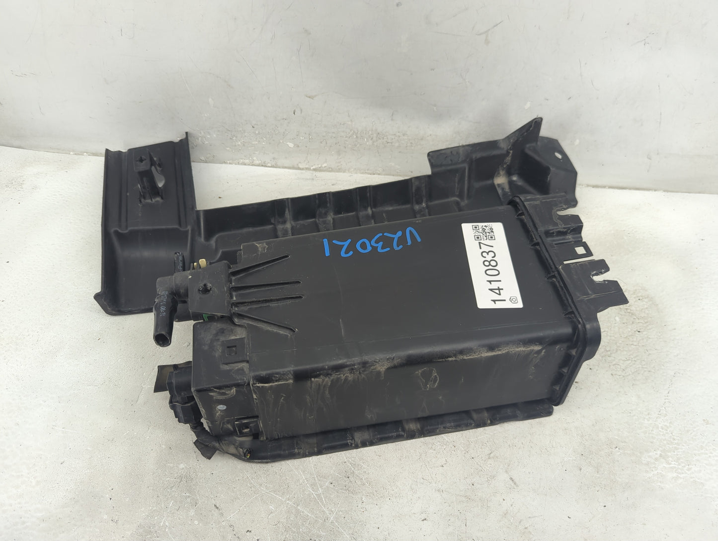 2015 Ford Explorer Fuel Vapor Charcoal Canister 1410837 - Oemusedautoparts1.com