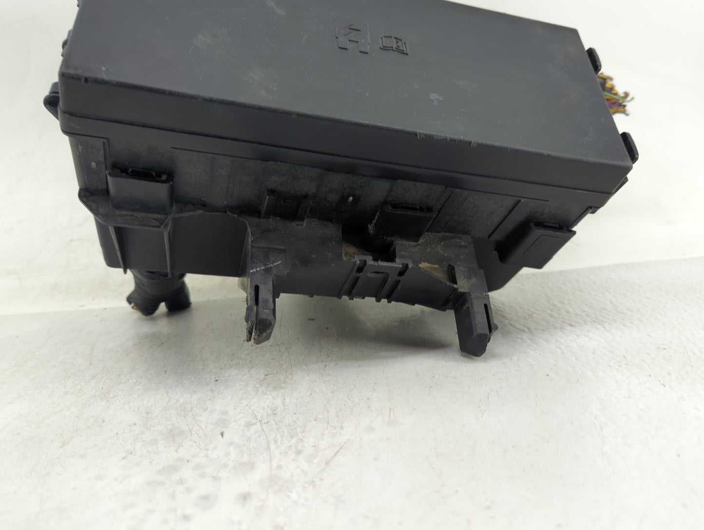 2014-2015 Ford Explorer Fusebox Fuse Box Panel Relay Module Fits Fits 2014 2015 OEM Used Auto Parts - Oemusedautoparts1.com
