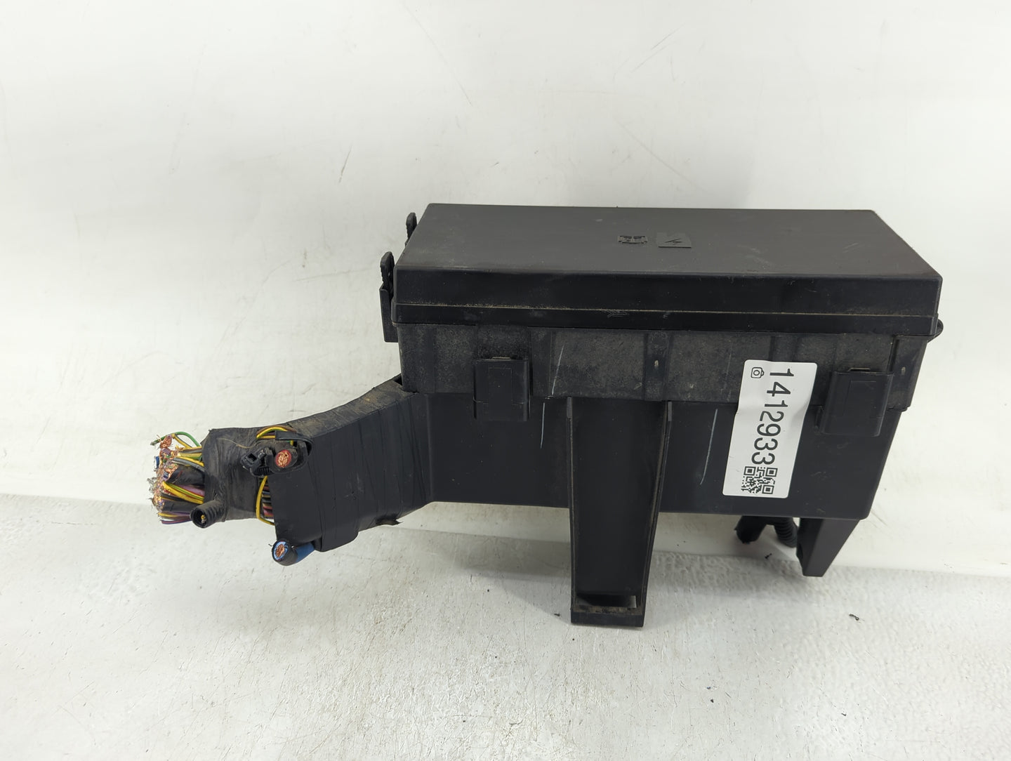 2014-2015 Ford Explorer Fusebox Fuse Box Panel Relay Module Fits Fits 2014 2015 OEM Used Auto Parts - Oemusedautoparts1.com