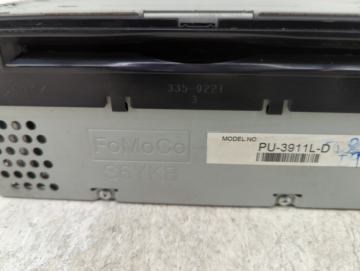2015 Ford Explorer Radio AM FM Cd Player Receiver Replacement P/N:EB5T-19C107-JB Fits OEM Used Auto Parts - Oemusedautoparts