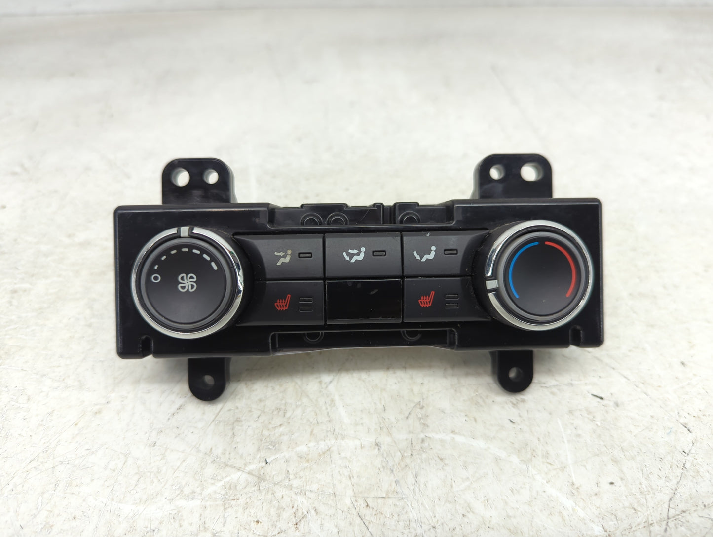 2015 Ford Explorer Climate Control Module Temperature AC/Heater Replacement P/N:DA8T-19980-DA Fits OEM Used Auto Parts - Oem