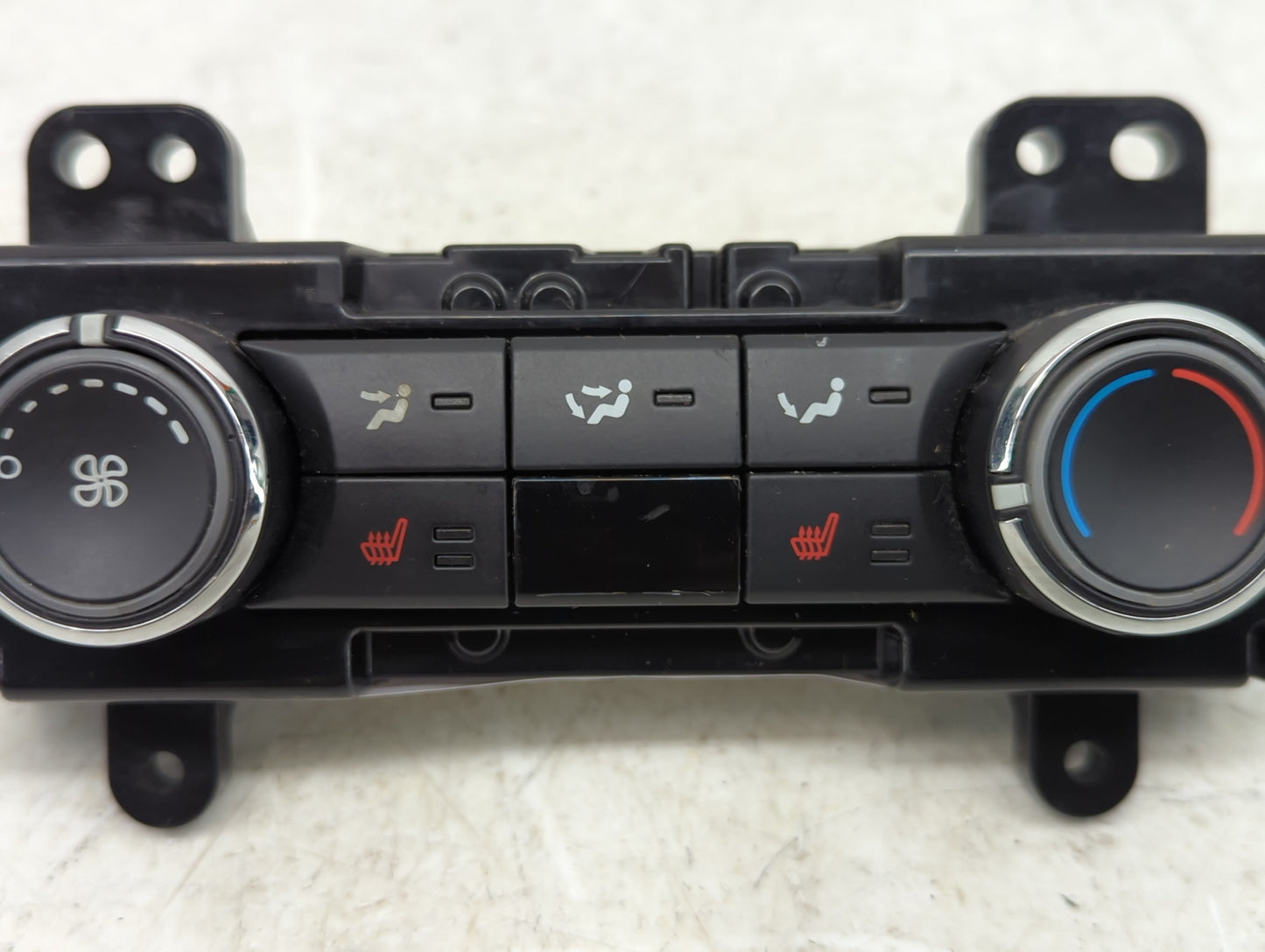 2015 Ford Explorer Climate Control Module Temperature AC/Heater Replacement P/N:DA8T-19980-DA Fits OEM Used Auto Parts - Oem