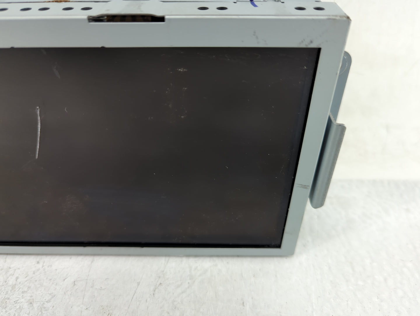 2015 Ford Explorer Radio AM FM Cd Player Receiver Replacement P/N:DB5T-14F239-AP Fits Fits 2001 2002 2003 OEM Used Auto Part