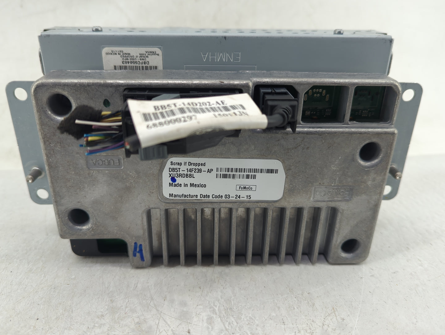 2015 Ford Explorer Radio AM FM Cd Player Receiver Replacement P/N:DB5T-14F239-AP Fits Fits 2001 2002 2003 OEM Used Auto Part