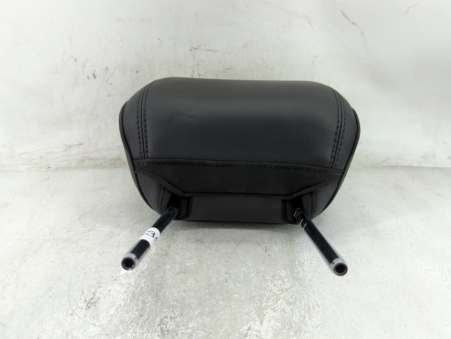 2013-2015 Ford Explorer Headrest Head Rest Front Driver Passenger Seat Fits Fits 2013 2014 2015 OEM Used Auto Parts - Oemuse