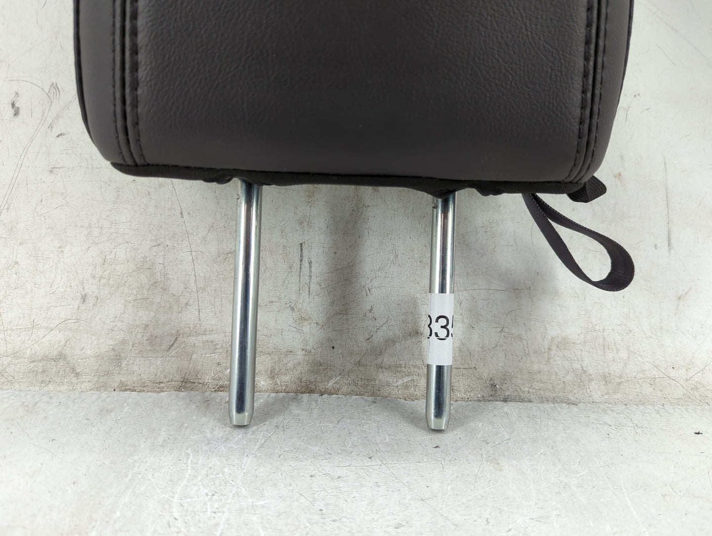 2013-2015 Ford Explorer Headrest Head Rest Front Driver Passenger Seat Fits Fits 2013 2014 2015 OEM Used Auto Parts - Oemuse