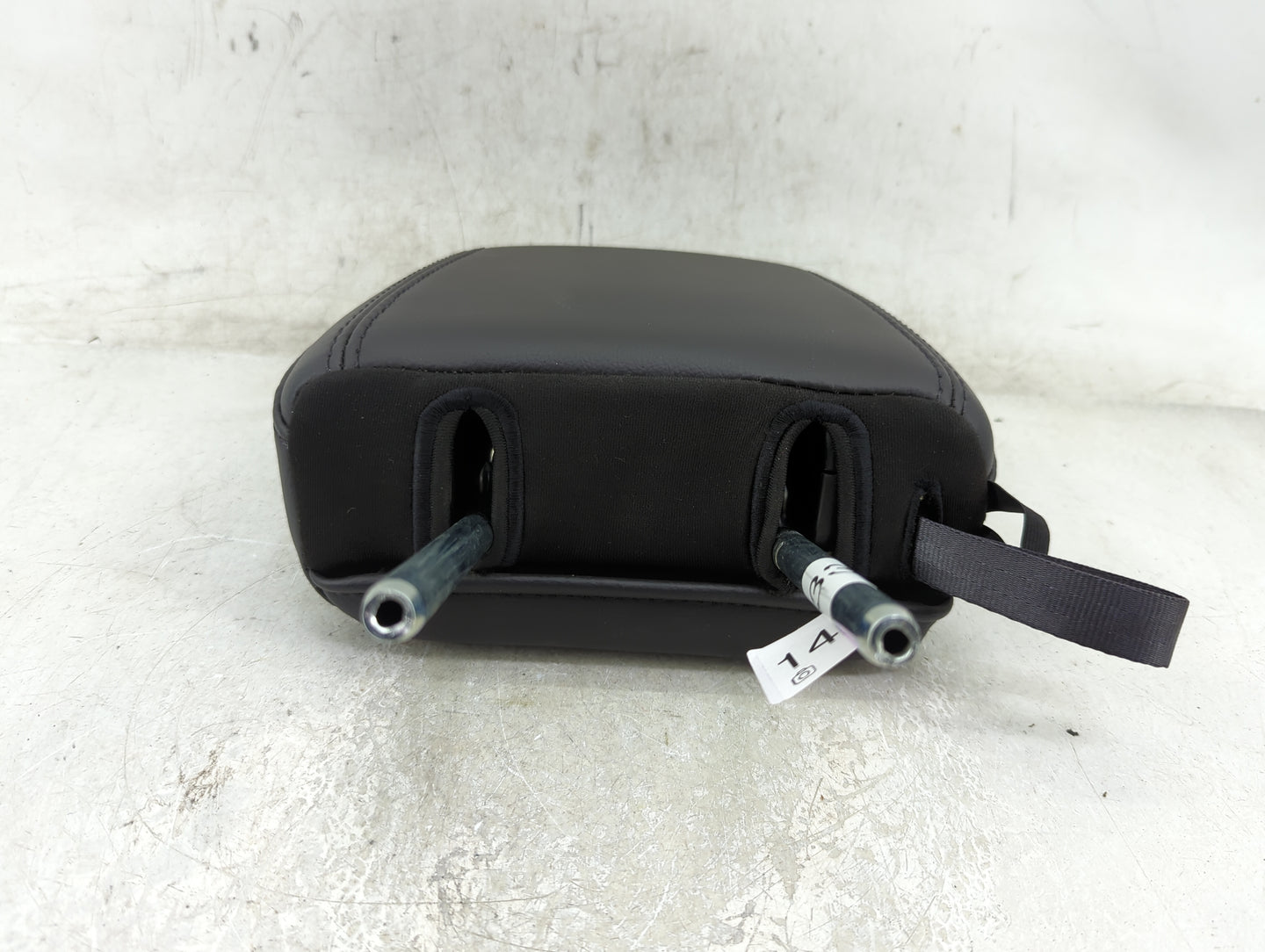 2013-2015 Ford Explorer Headrest Head Rest Front Driver Passenger Seat Fits Fits 2013 2014 2015 OEM Used Auto Parts - Oemuse