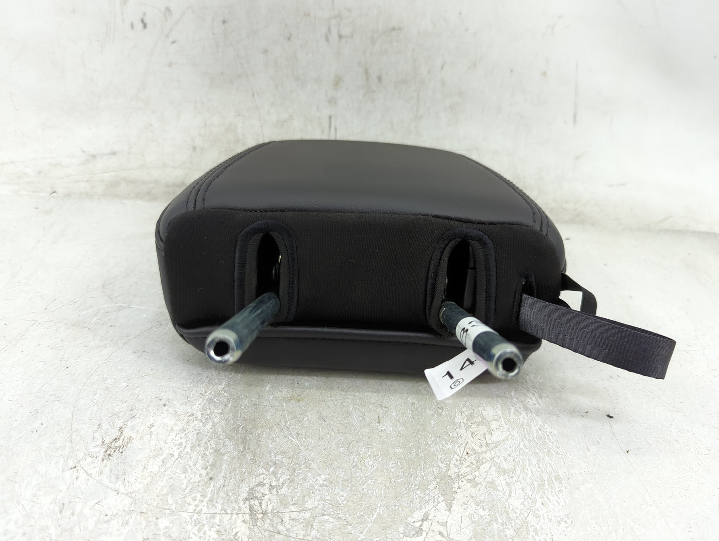 2013-2015 Ford Explorer Headrest Head Rest Front Driver Passenger Seat Fits Fits 2013 2014 2015 OEM Used Auto Parts - Oemuse