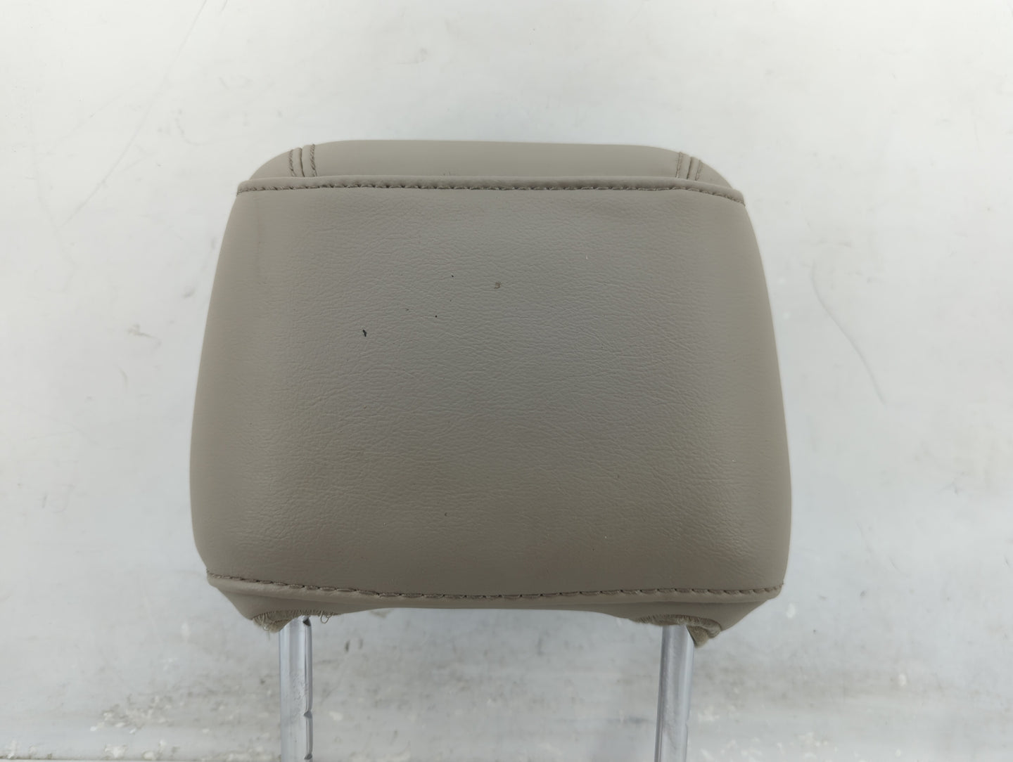 2013-2015 Ford Explorer Headrest Head Rest Front Driver Passenger Seat Fits Fits 2013 2014 2015 OEM Used Auto Parts - Oemuse