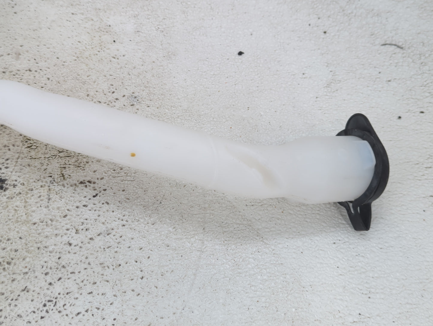 2011-2015 Ford Explorer Windshield Washer Fluid Reservoir Bottle Oem - Oemusedautoparts1.com