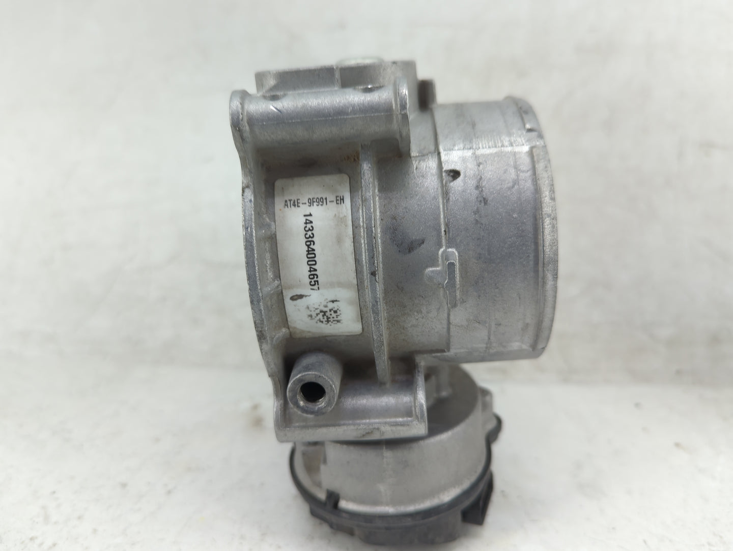 2011-2019 Ford Explorer Throttle Body P/N:AT4E-9F991-EH Fits Fits 2011 2012 2013 2014 2015 2016 2017 2018 2019 OEM Used Auto