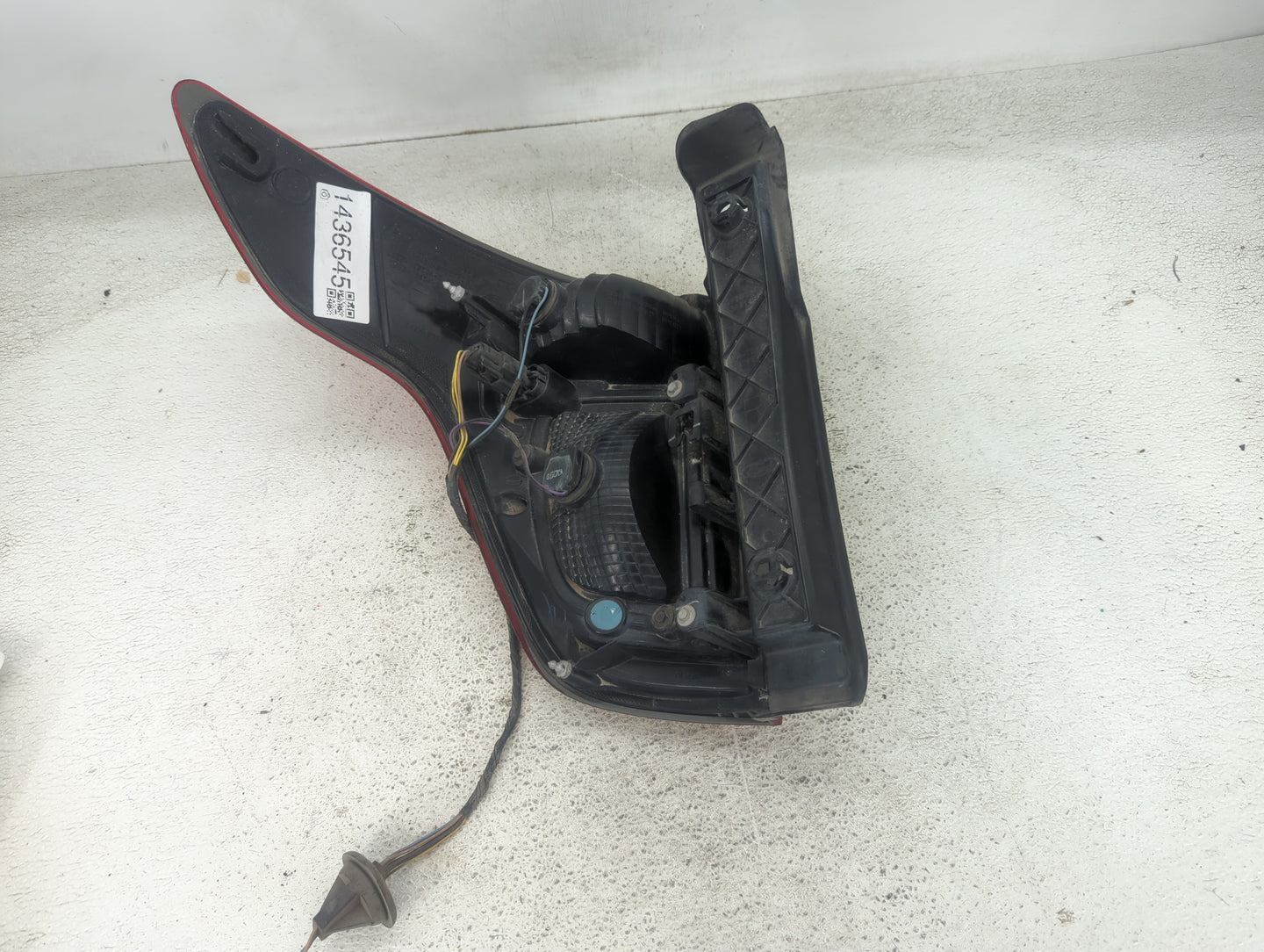 2013-2015 Ford Explorer Tail Light Assembly Passenger Right OEM P/N:DB5J-13404-D DB5J-13B504-D Fits Fits 2013 2014 2015 OEM 