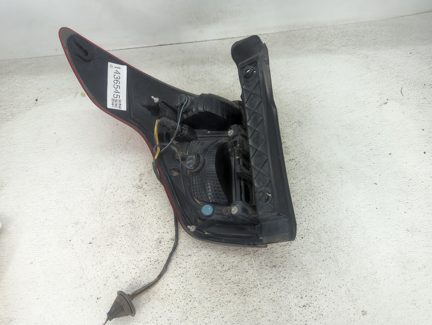 2013-2015 Ford Explorer Tail Light Assembly Passenger Right OEM P/N:DB5J-13404-D DB5J-13B504-D Fits Fits 2013 2014 2015 OEM 