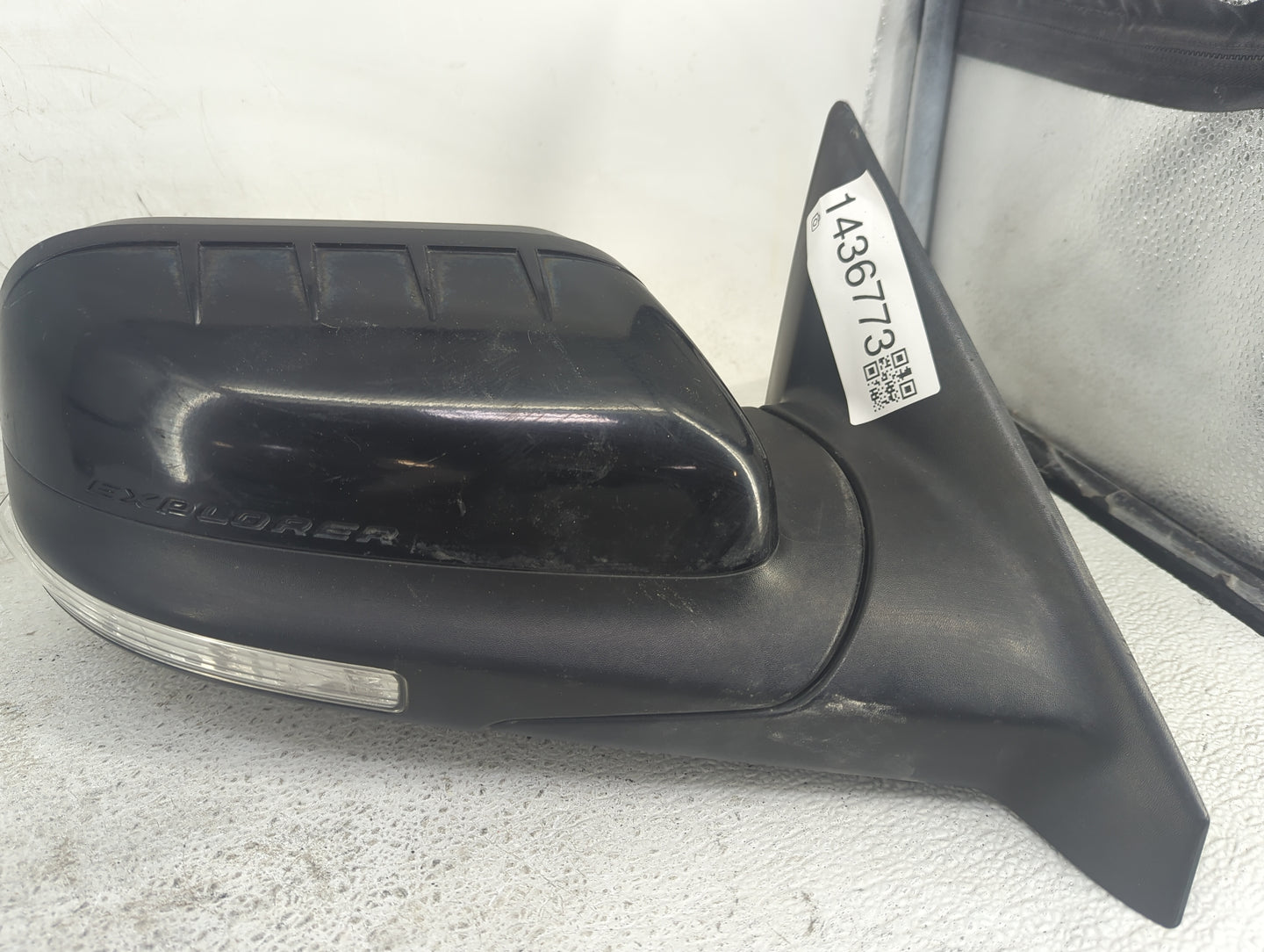 2011-2015 Ford Explorer Passenger Side View Mirror - Right Door Mirror OEM Used - Oemusedautoparts1.com