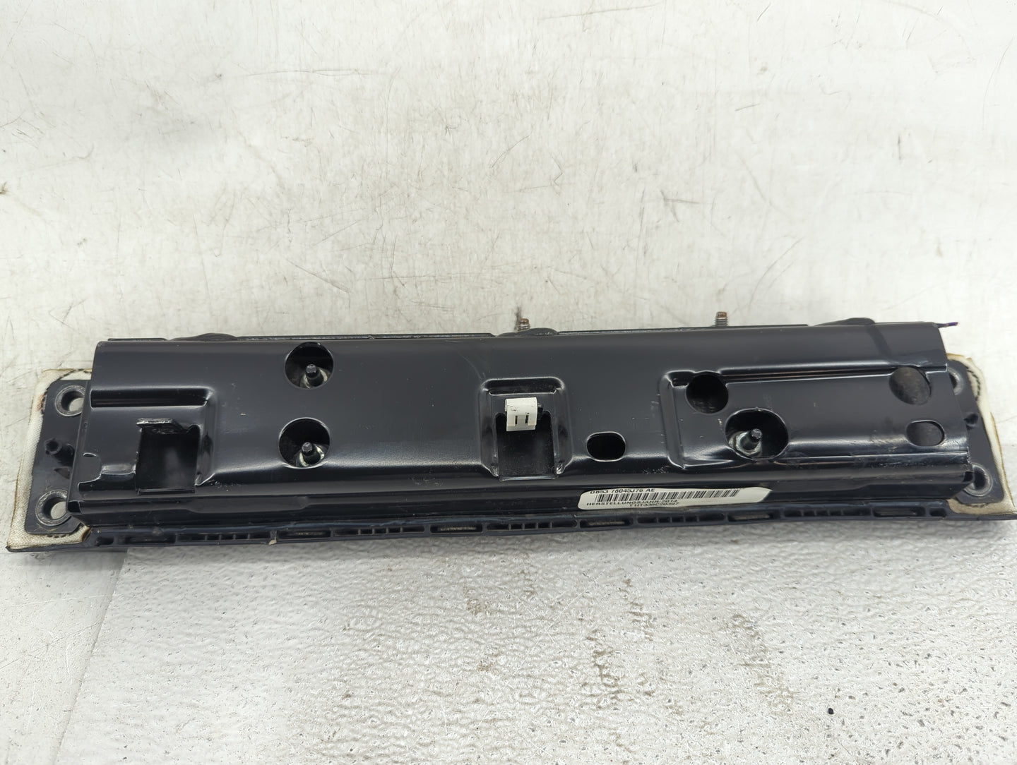 2015 Ford Explorer Air Bag Passenger Right Knee OEM P/N:DB53 78045J76 AE T1IT335C20397 Fits OEM Used Auto Parts - Oemusedaut