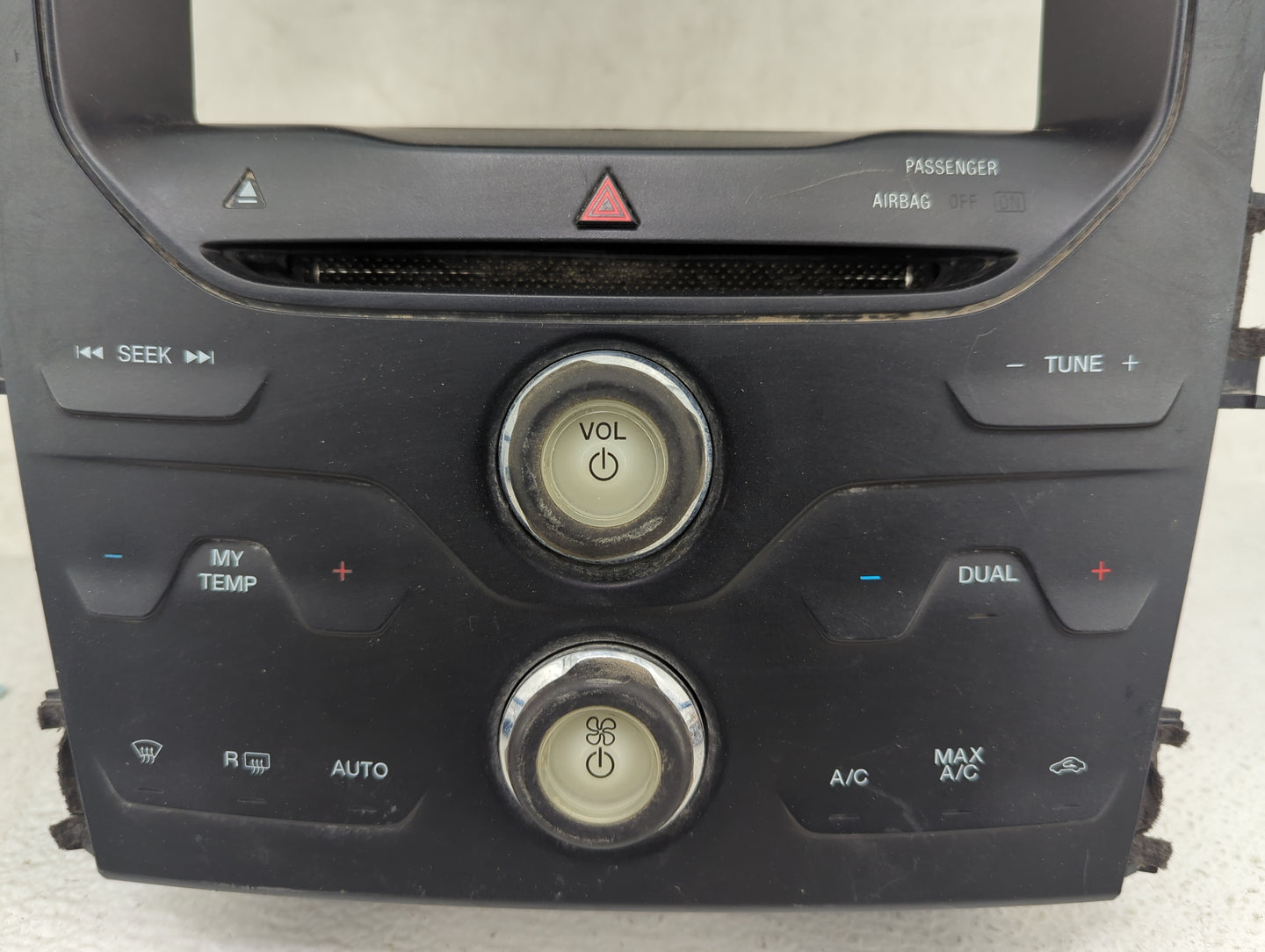 2014-2015 Ford Explorer Radio Control Panel - Oemusedautoparts1.com