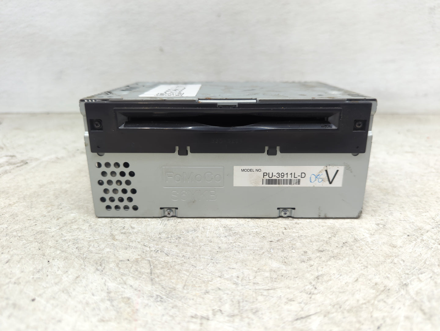 2014-2015 Ford Explorer Radio AM FM Cd Player Receiver Replacement P/N:PU-3911L-D EB5T-19C107-JB Fits Fits 2014 2015 OEM Use