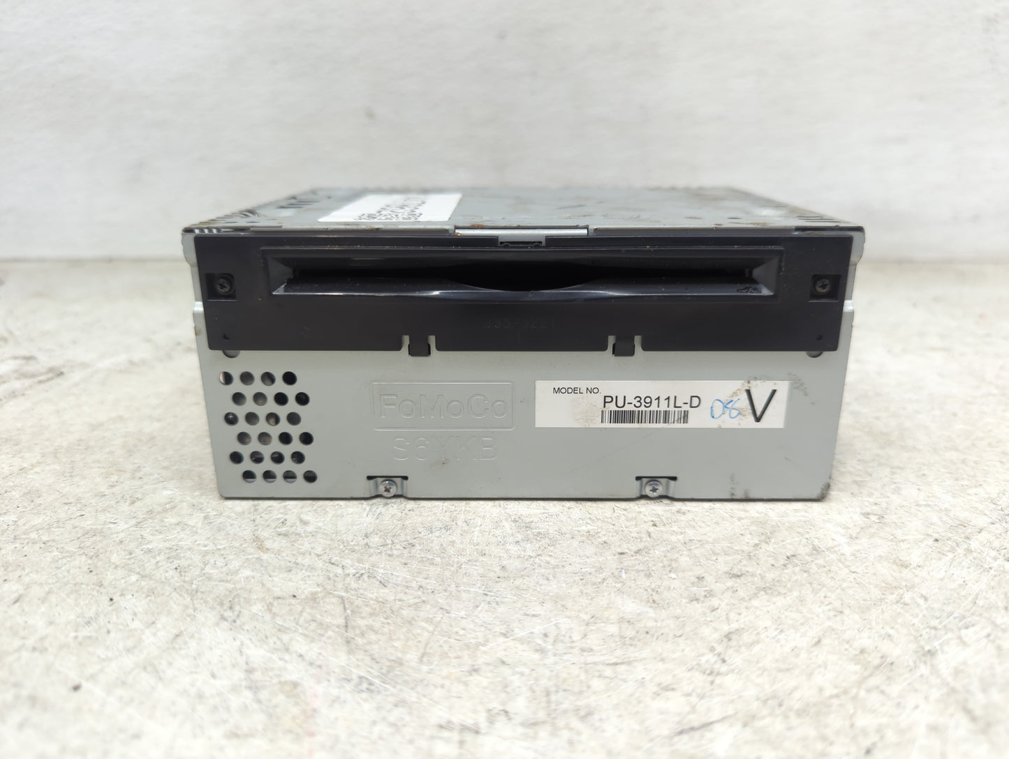 2014-2015 Ford Explorer Radio AM FM Cd Player Receiver Replacement P/N:PU-3911L-D EB5T-19C107-JB Fits Fits 2014 2015 OEM Use