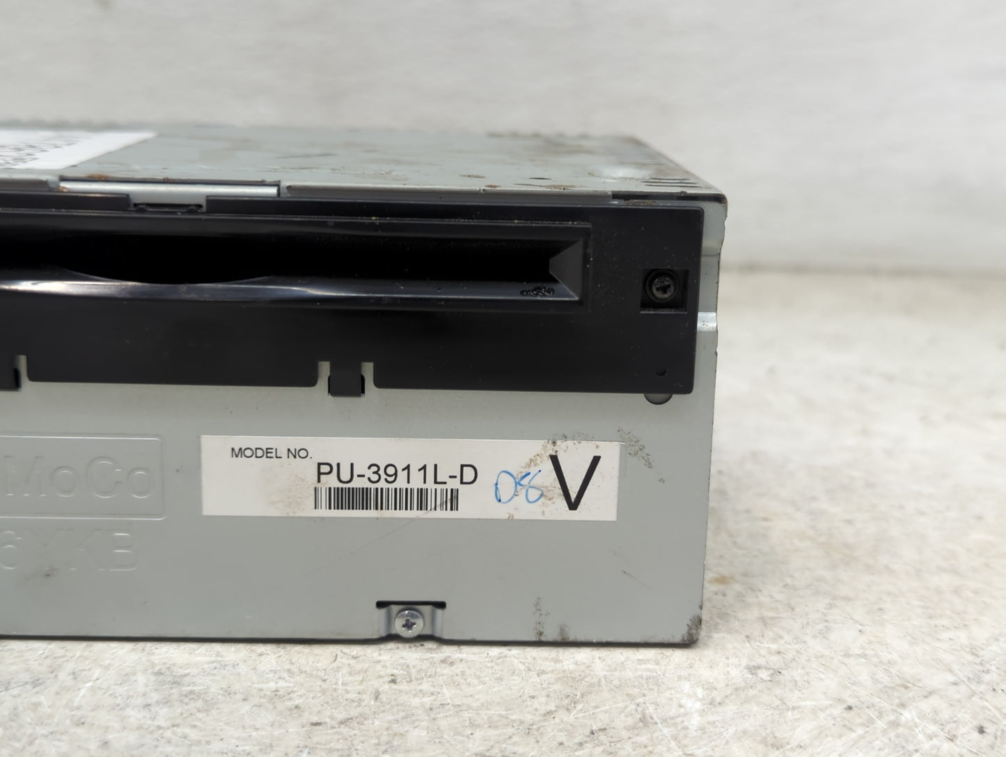 2014-2015 Ford Explorer Radio AM FM Cd Player Receiver Replacement P/N:PU-3911L-D EB5T-19C107-JB Fits Fits 2014 2015 OEM Use