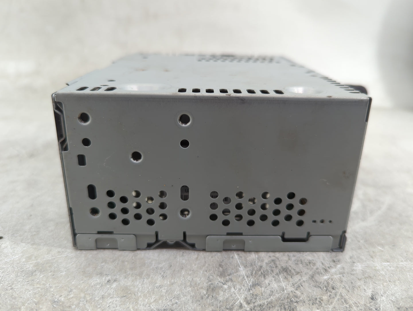 2015 Ford Explorer Radio AM FM Cd Player Receiver Replacement P/N:PU-3910L-D EB5T19C107HB, 276-1532-40 Fits OEM Used Auto Pa