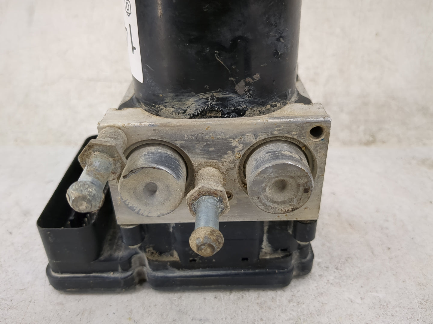 2014-2015 Ford Explorer ABS Pump Control Module Replacement P/N:EB53-2C405-AB Fits Fits 2014 2015 OEM Used Auto Parts - Oemu