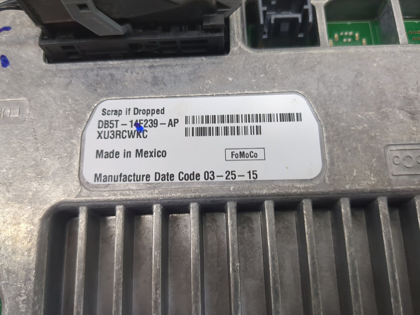 2015-2016 Ford Explorer Information Display Screen 1468334 - Oemusedautoparts1.com