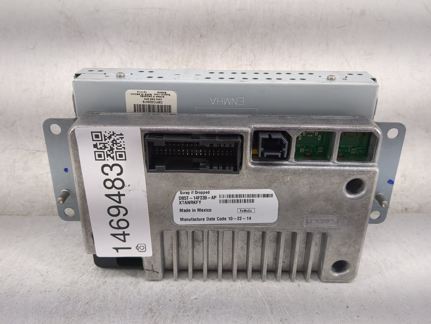 2015-2016 Ford Explorer Information Display Screen 1469483 - Oemusedautoparts1.com