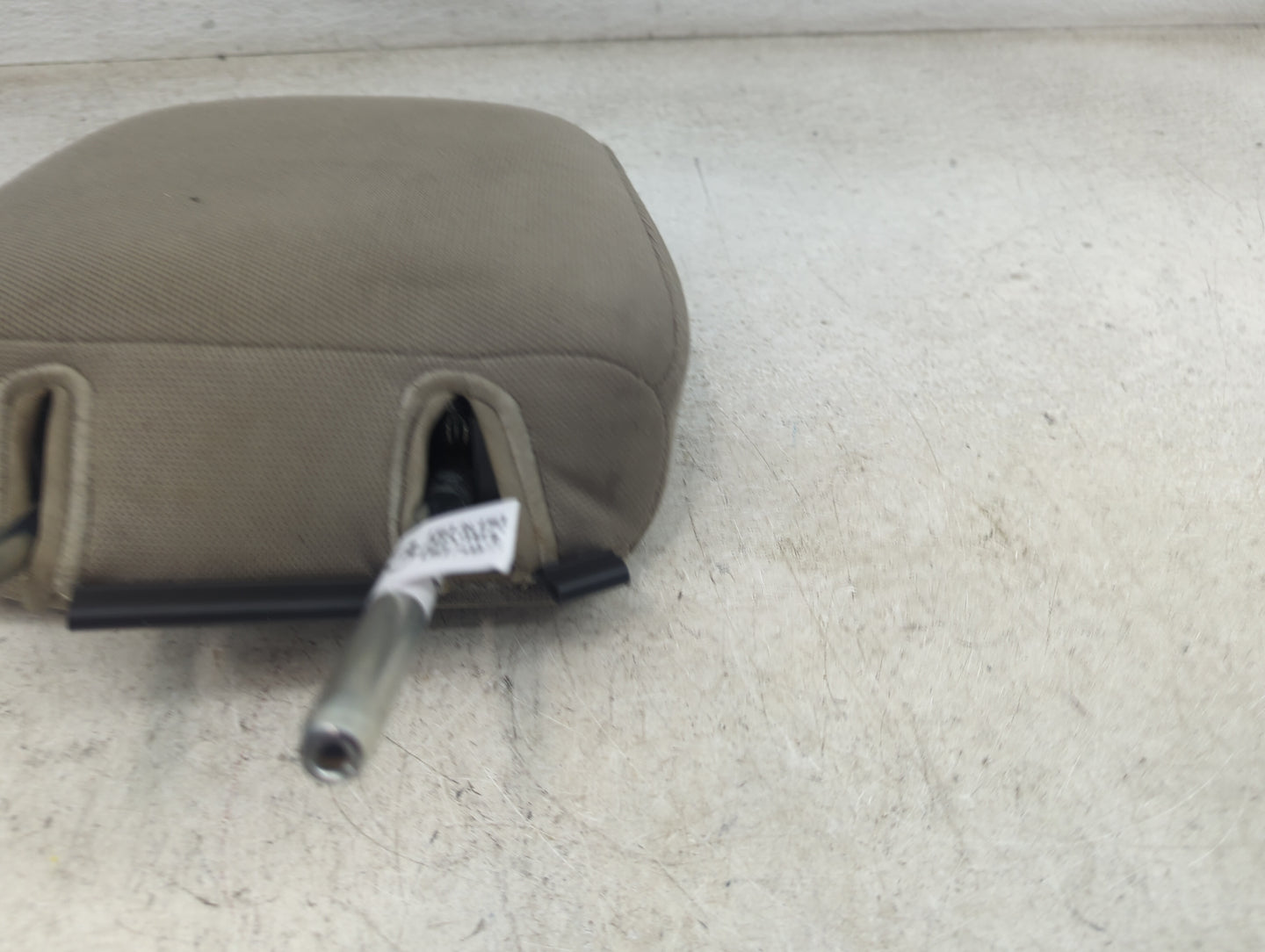 2015 Ford Explorer Headrest Head Rest Rear Center Seat Fits OEM Used Auto Parts - Oemusedautoparts1.com