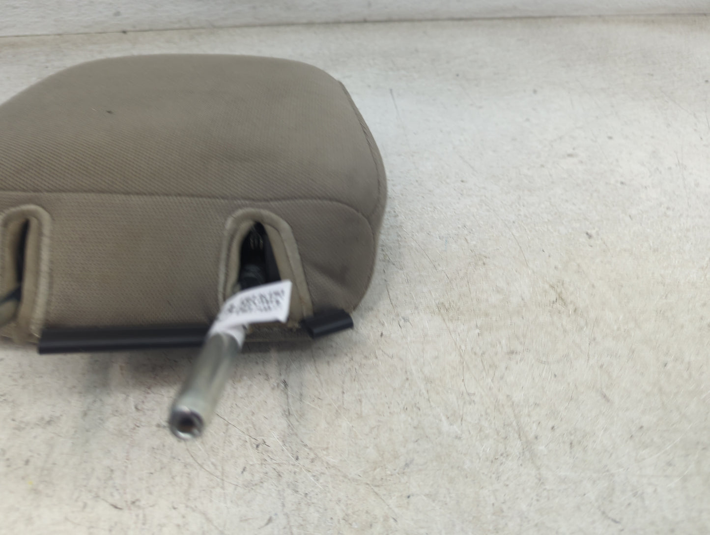 2015 Ford Explorer Headrest Head Rest Rear Center Seat Fits OEM Used Auto Parts - Oemusedautoparts1.com