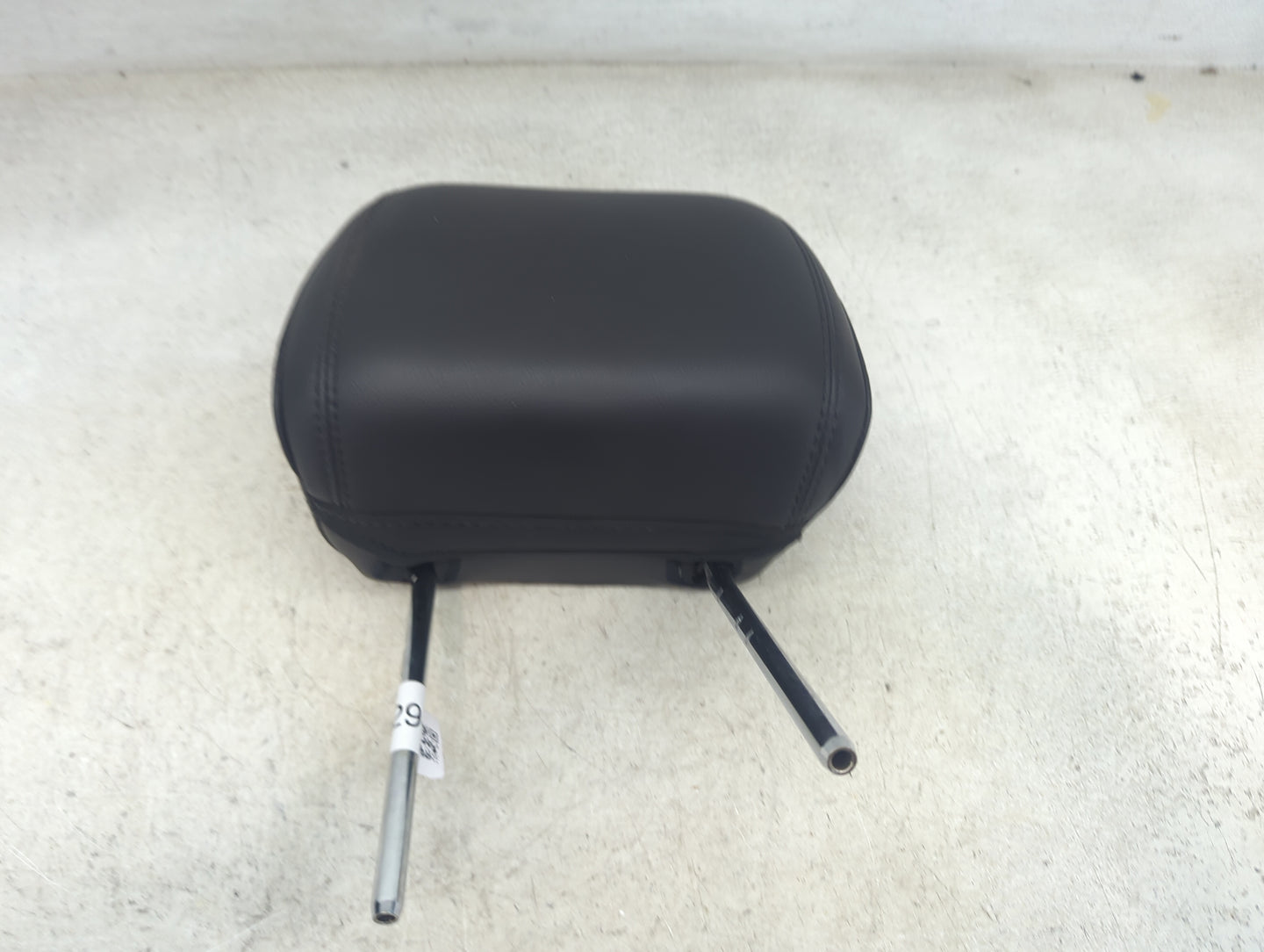 2015 Ford Explorer Headrest Head Rest Front Driver Seat Black - Oemusedautoparts1.com