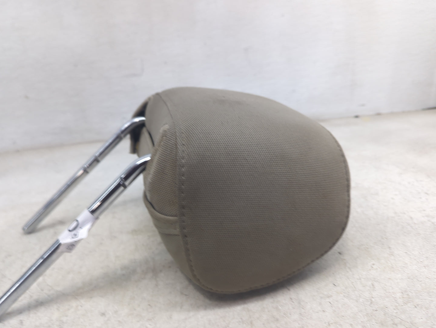 2015 Ford Explorer Headrest Head Rest Front Driver Passenger Seat Fits OEM Used Auto Parts - Oemusedautoparts1.com