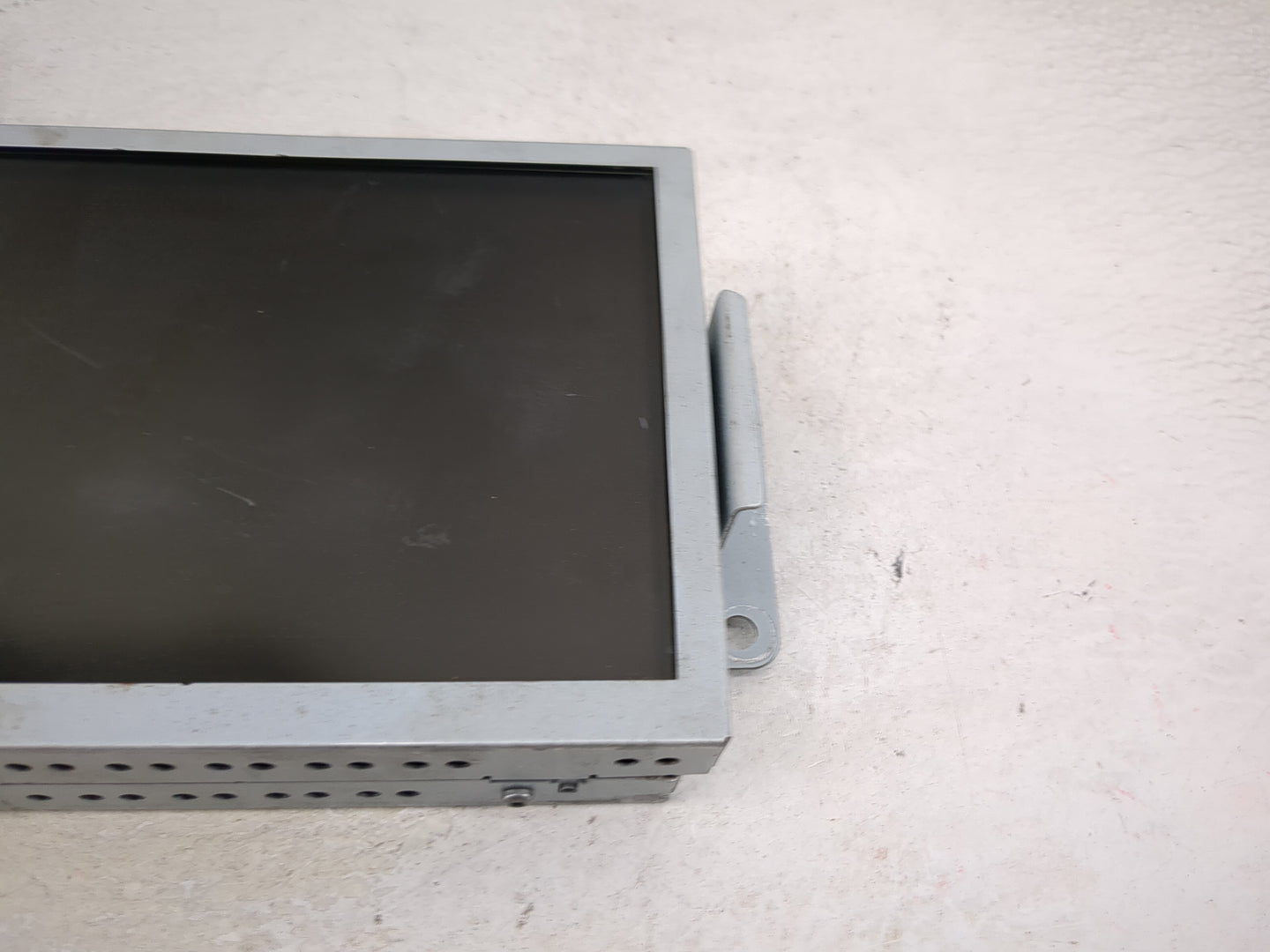 2014-2015 Ford Explorer Information Display Screen - Oemusedautoparts1.com