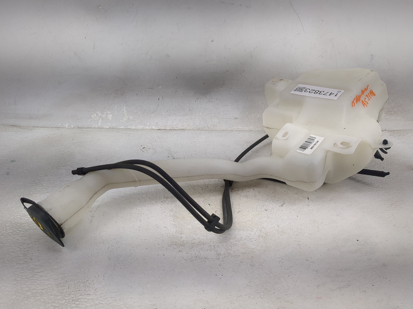 2011-2015 Ford Explorer Windshield Washer Fluid Reservoir Bottle Oem 1473823 - Oemusedautoparts1.com