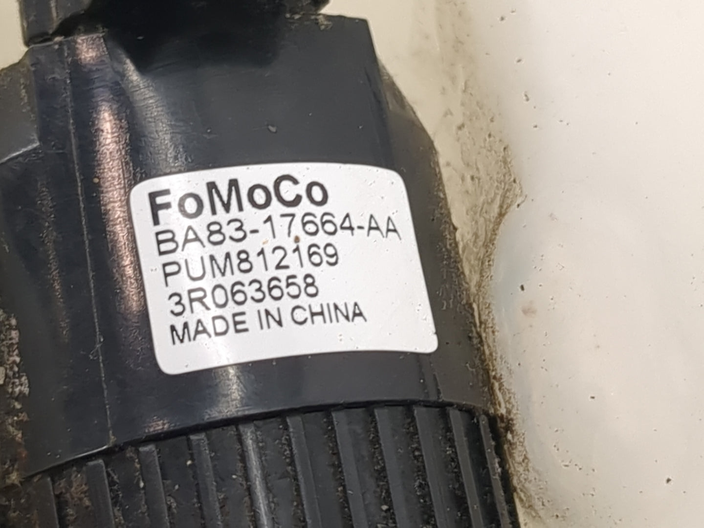 2011-2015 Ford Explorer Windshield Washer Fluid Reservoir Bottle Oem 1473823 - Oemusedautoparts1.com