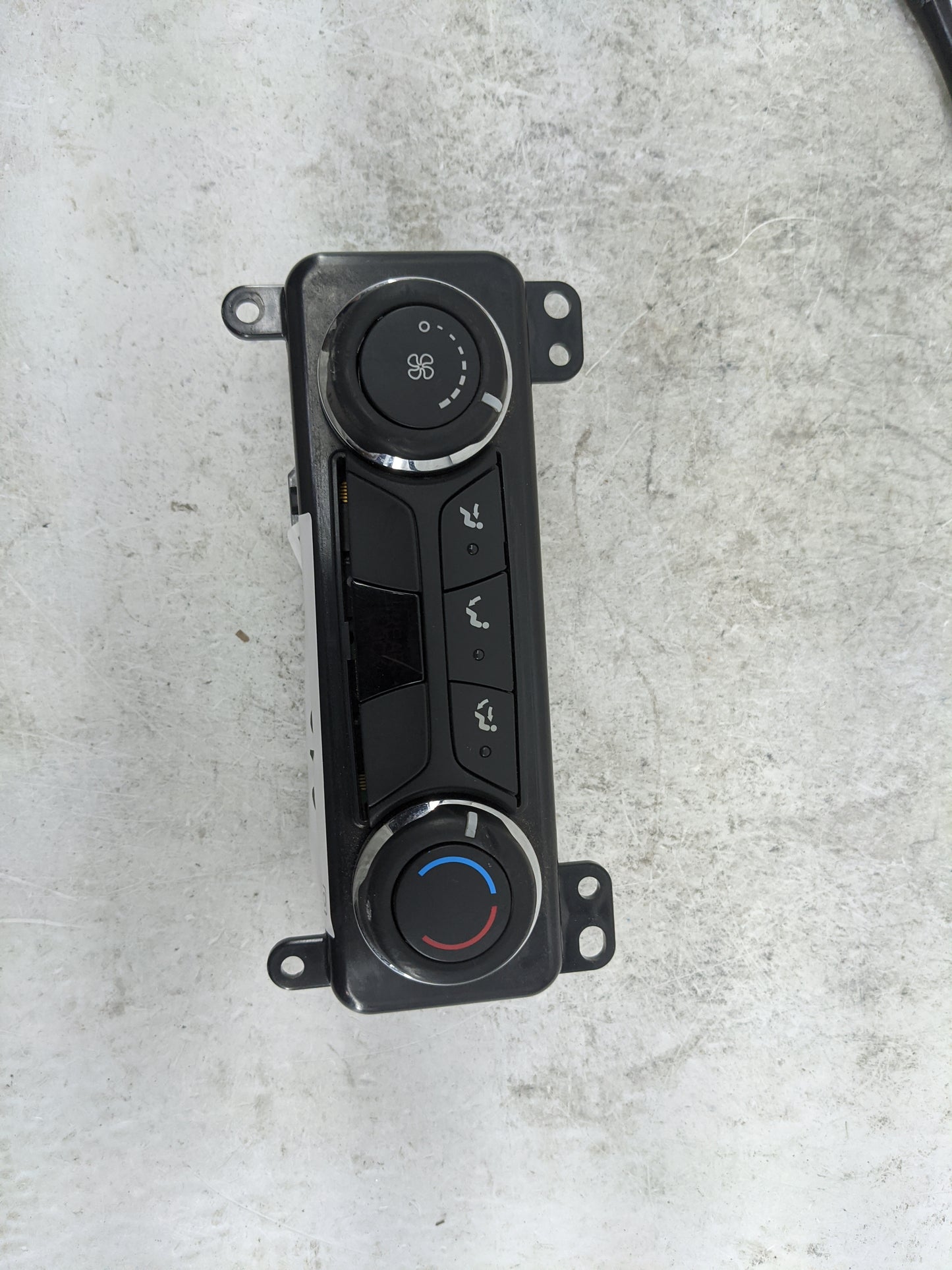 2015 Ford Explorer Climate Control Module Temperature AC/Heater Replacement P/N:BB5T-19980-BD Fits OEM Used Auto Parts - Oem
