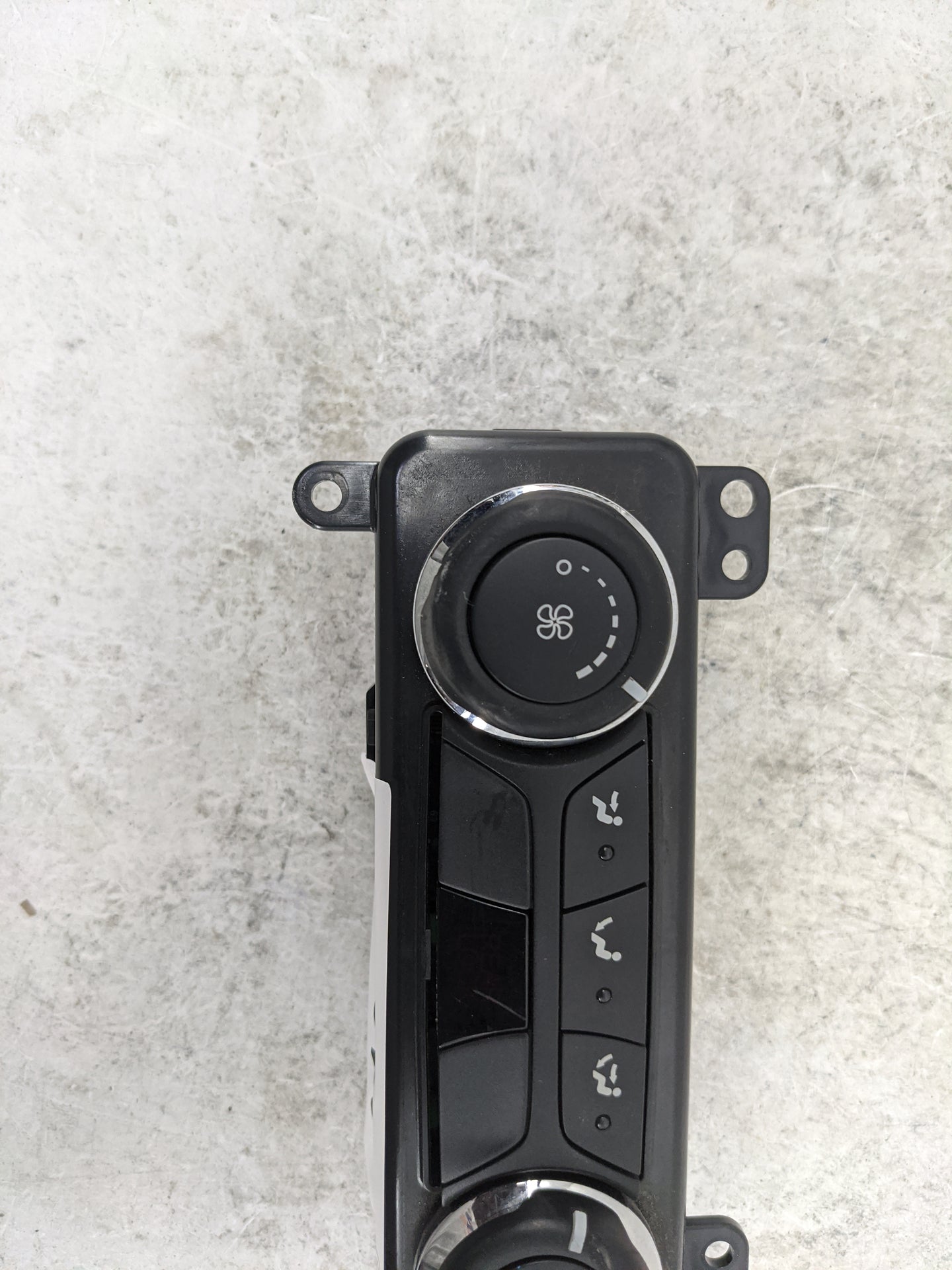 2015 Ford Explorer Climate Control Module Temperature AC/Heater Replacement P/N:BB5T-19980-BD Fits OEM Used Auto Parts - Oem