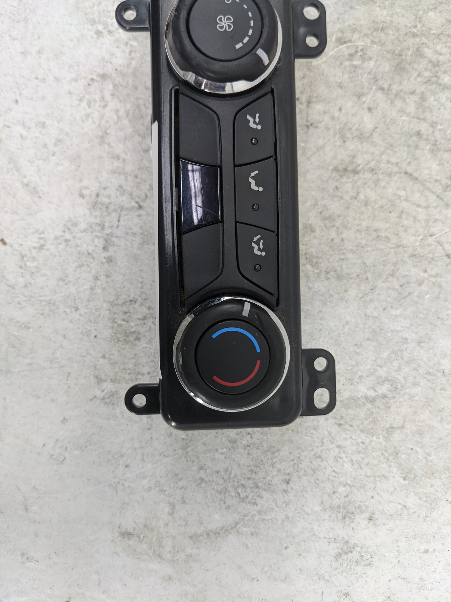 2015 Ford Explorer Climate Control Module Temperature AC/Heater Replacement P/N:BB5T-19980-BD Fits OEM Used Auto Parts - Oem